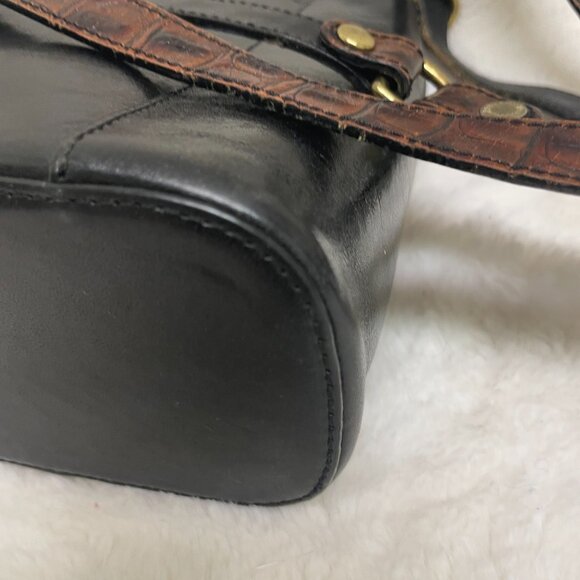 Beautiful Vintage Brahmin Black/Brown Leather Croc Embossed Crossbody - Picture 13 of 14